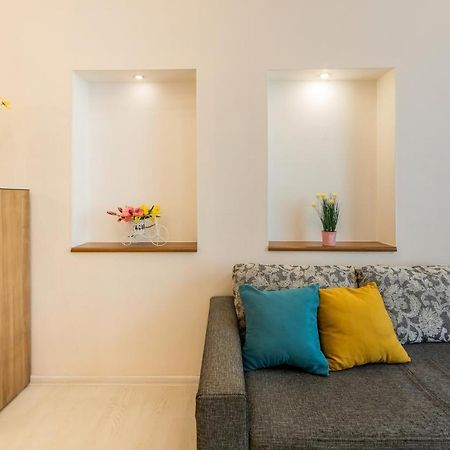 2К Квартира Між Майданом Та Софією Київською Appartement Buitenkant foto