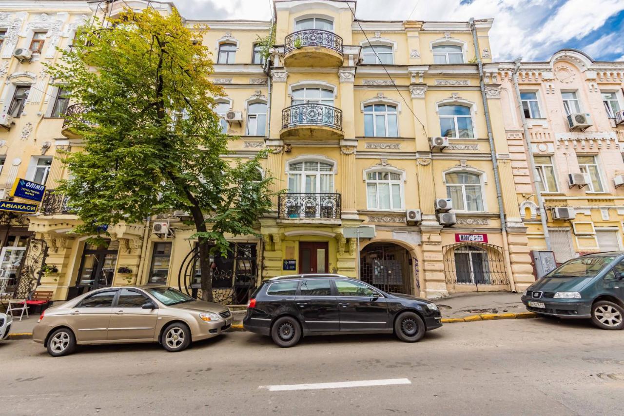 2К Квартира Між Майданом Та Софією Київською Appartement Buitenkant foto