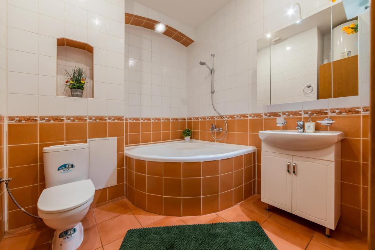 2К Квартира Між Майданом Та Софією Київською Appartement Buitenkant foto