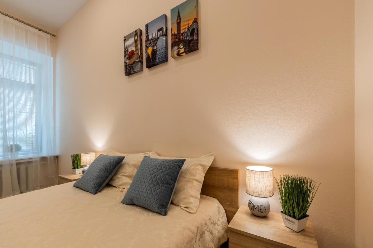 2К Квартира Між Майданом Та Софією Київською Appartement Buitenkant foto