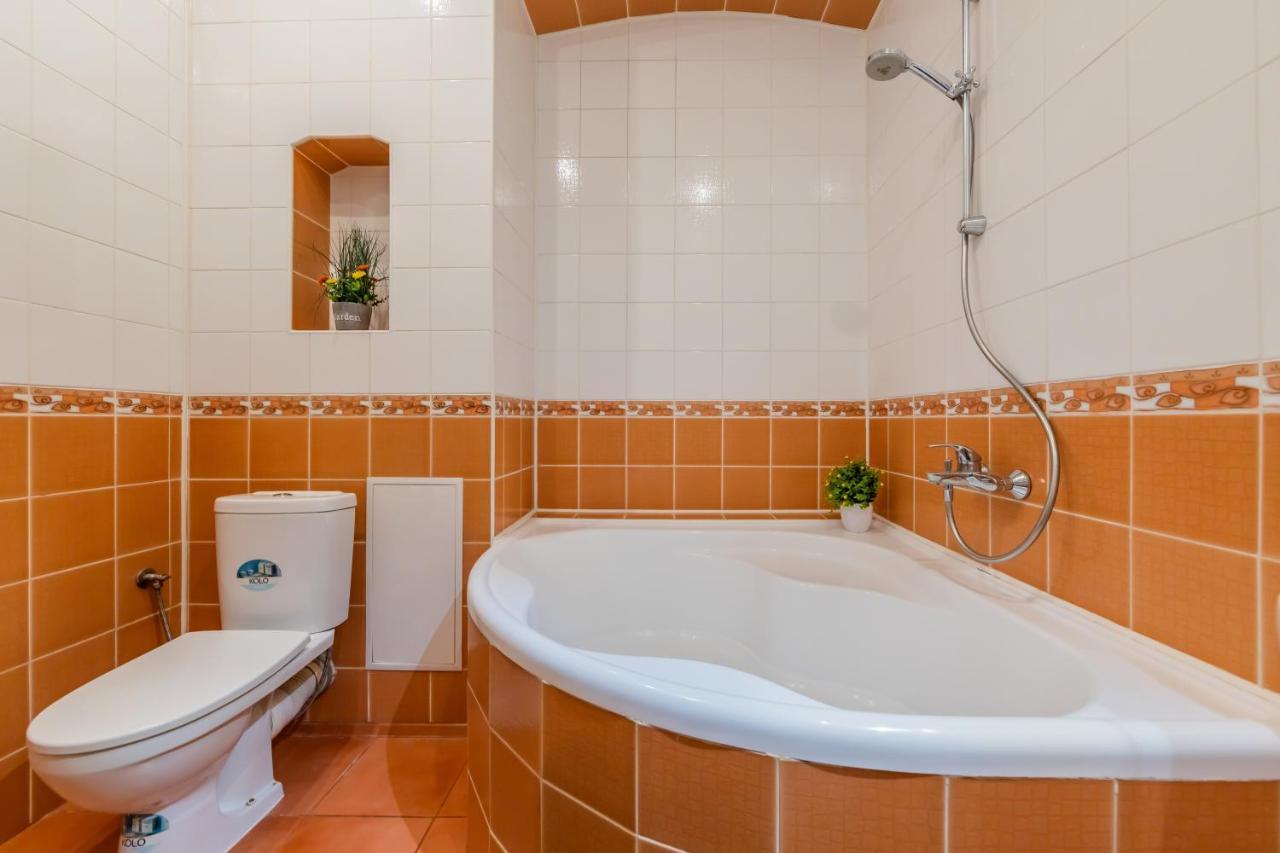 2К Квартира Між Майданом Та Софією Київською Appartement Buitenkant foto