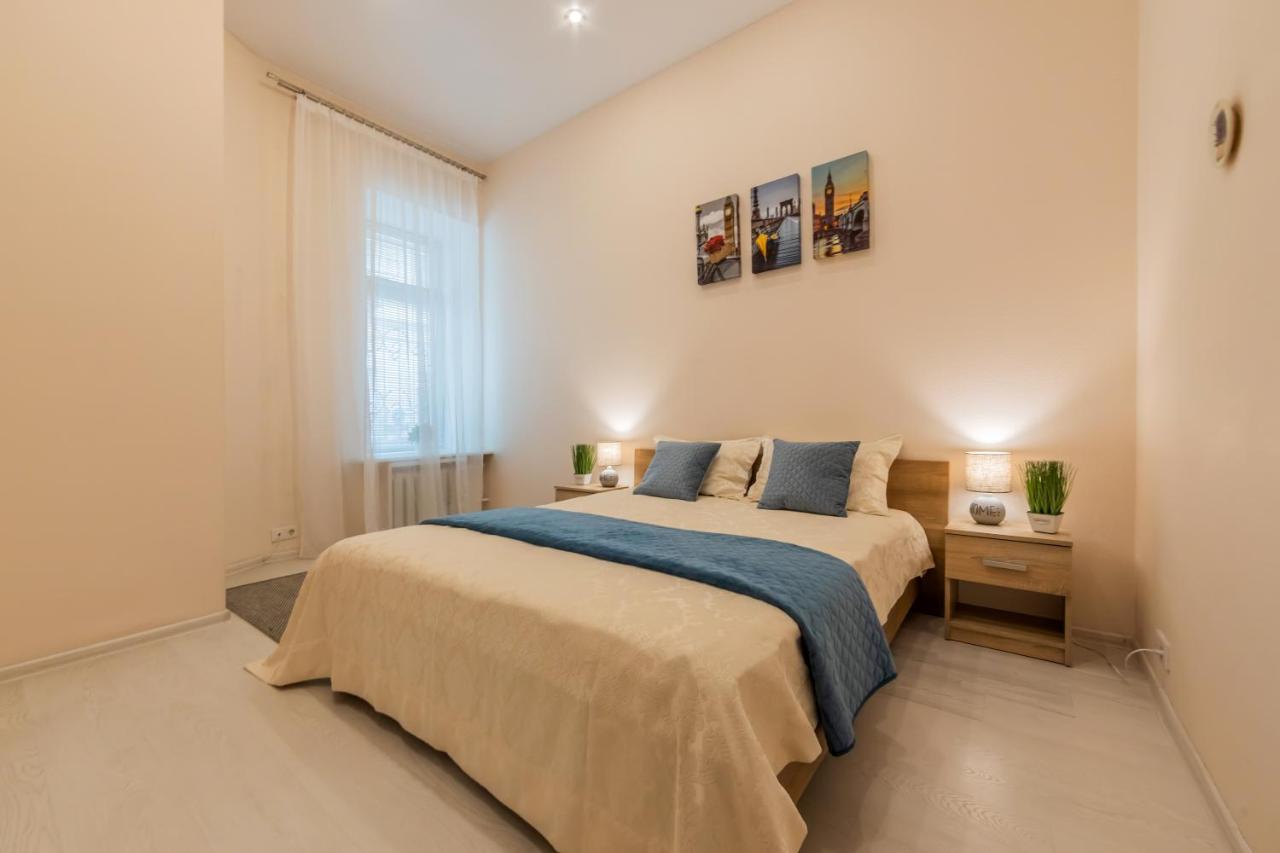 2К Квартира Між Майданом Та Софією Київською Appartement Buitenkant foto