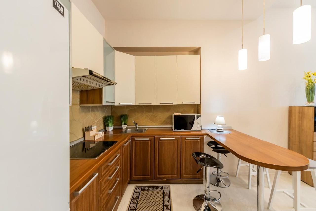2К Квартира Між Майданом Та Софією Київською Appartement Buitenkant foto