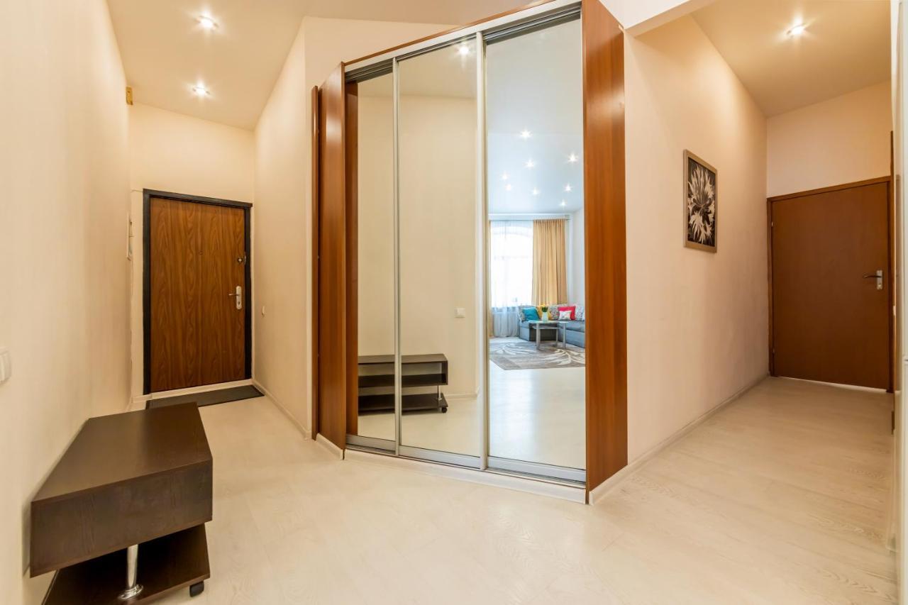 2К Квартира Між Майданом Та Софією Київською Appartement Buitenkant foto