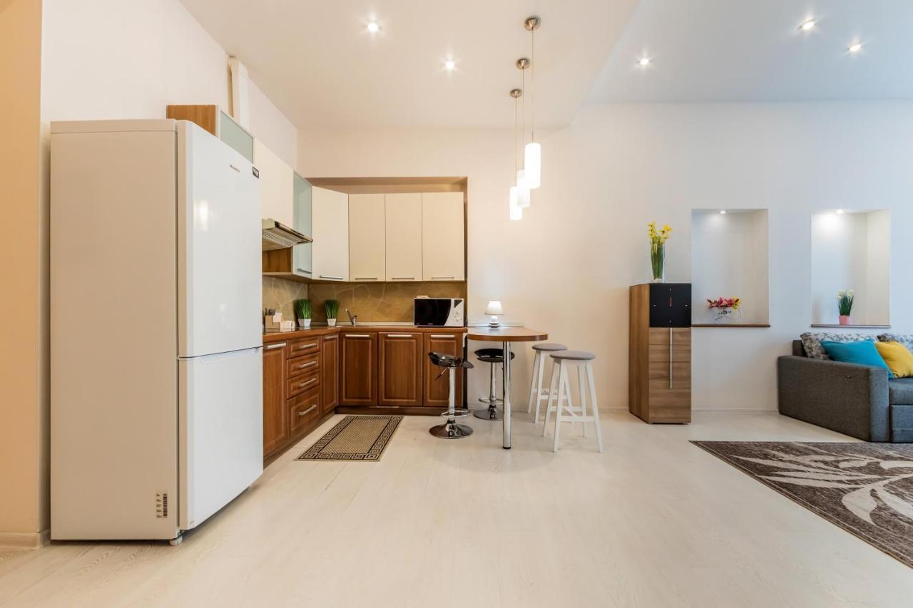 2К Квартира Між Майданом Та Софією Київською Appartement Buitenkant foto