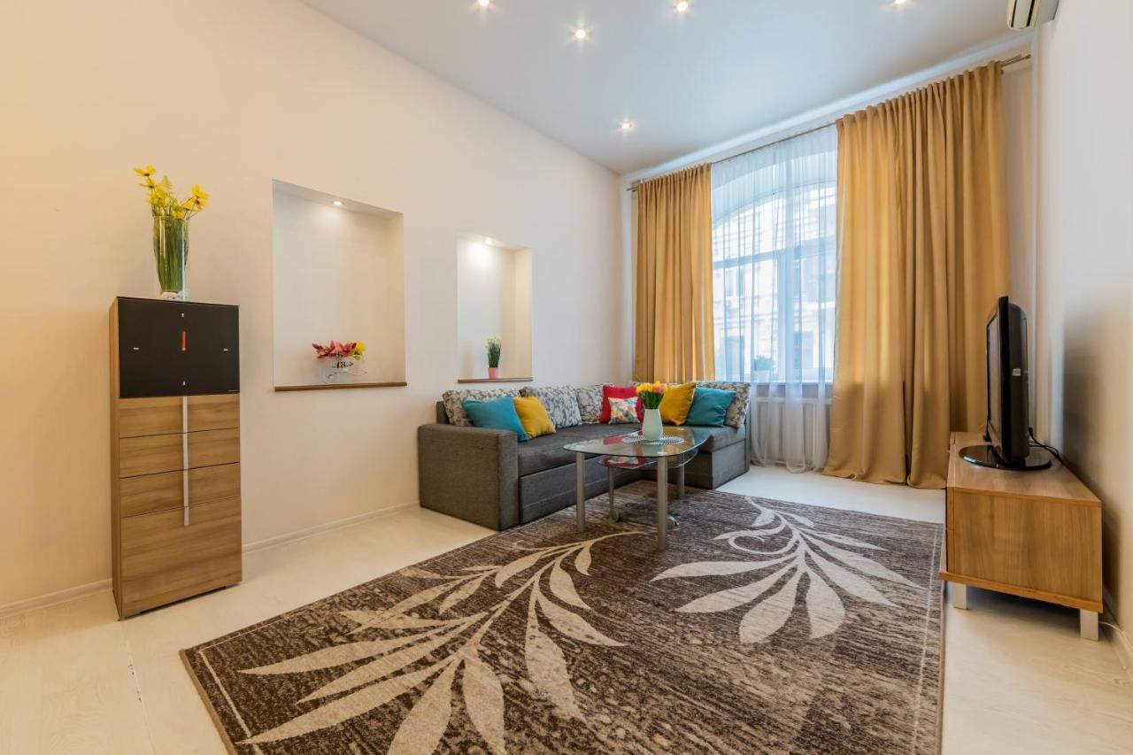 2К Квартира Між Майданом Та Софією Київською Appartement Buitenkant foto